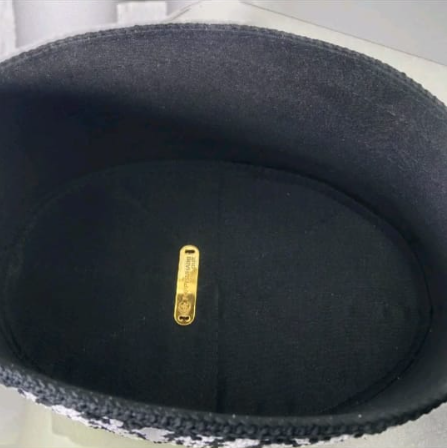 Kopiah/Peci Rajut Motif Mozaik Anyaman